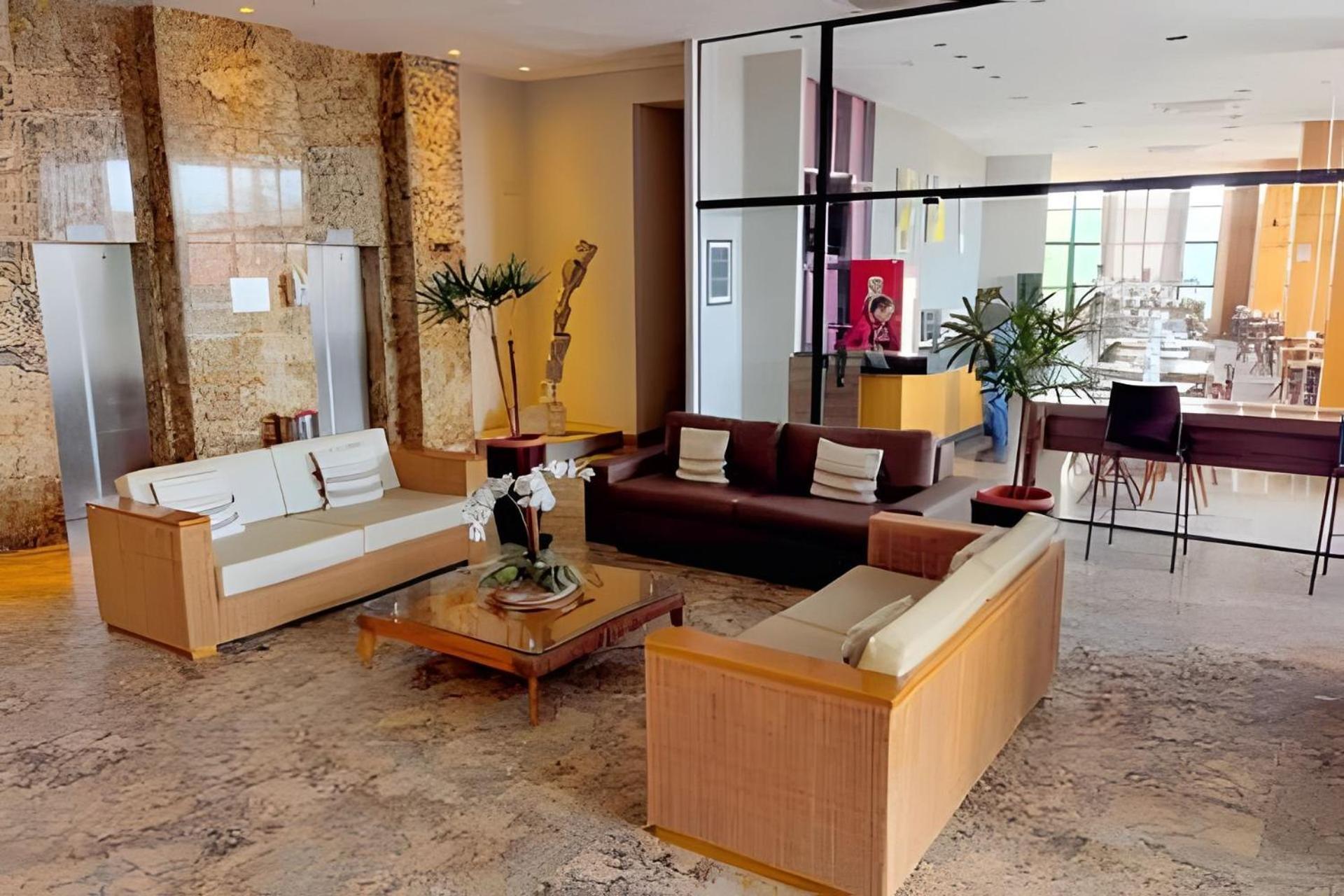 Plaza Suite Natal Luaran gambar