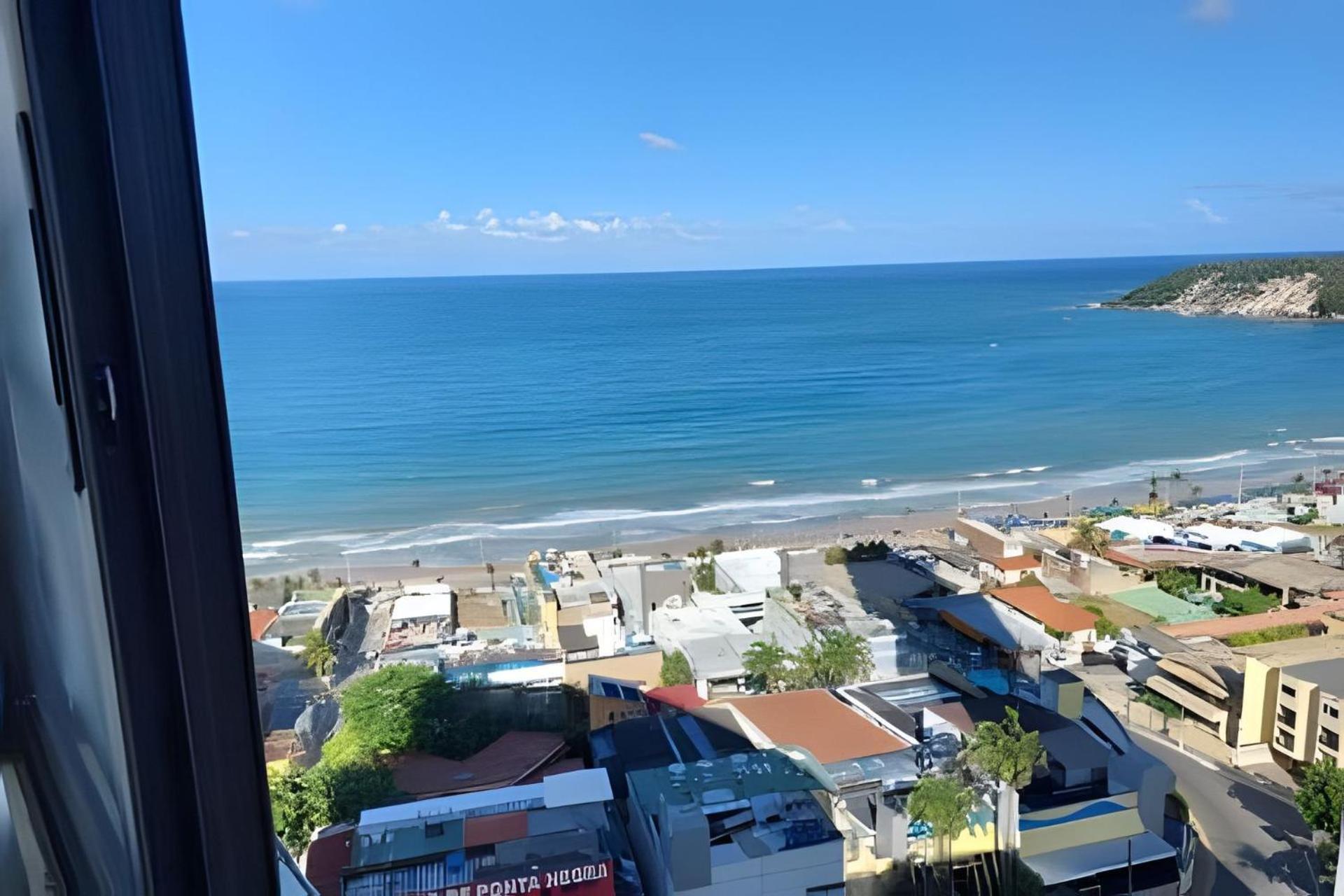 Plaza Suite Natal Luaran gambar