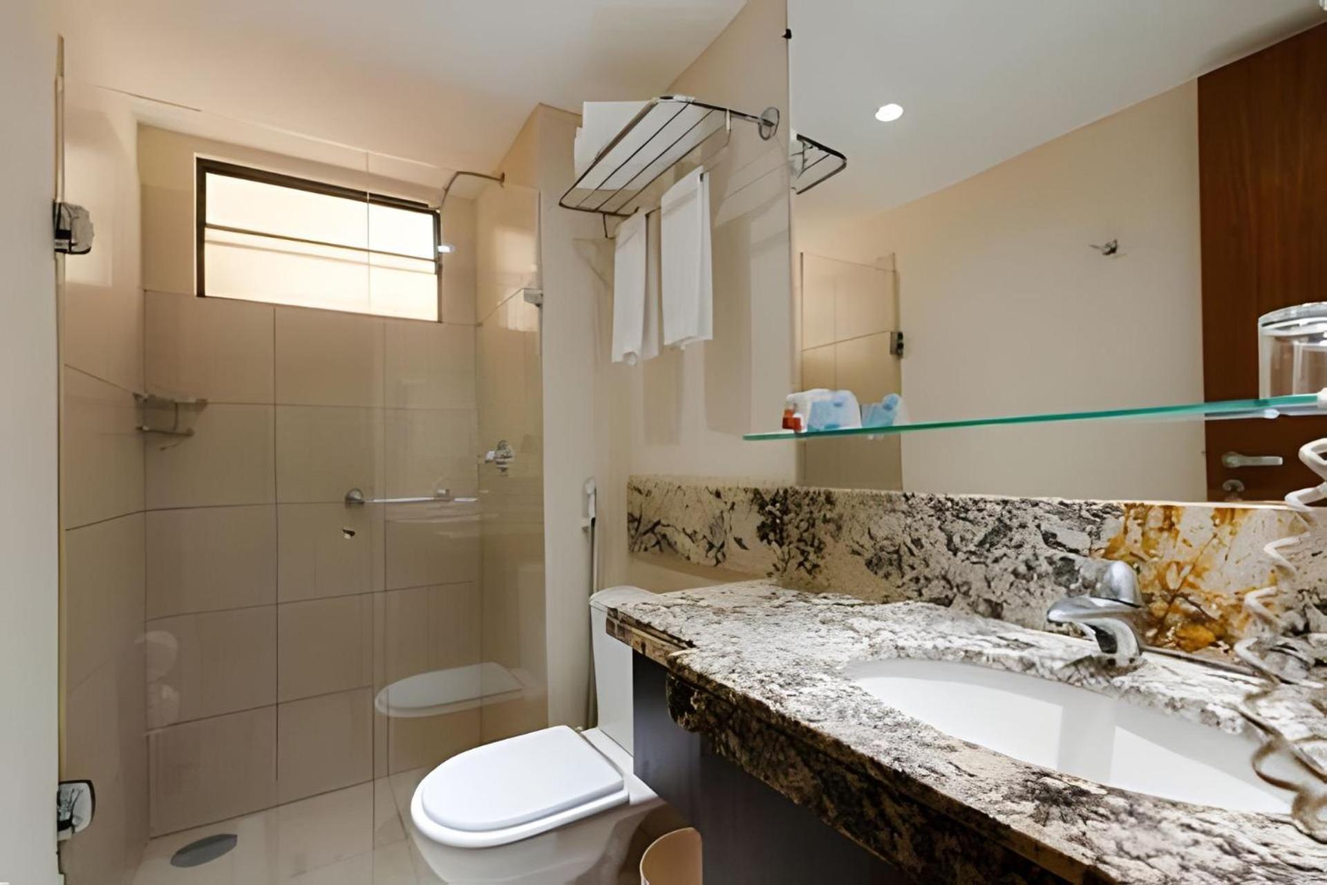 Plaza Suite Natal Luaran gambar