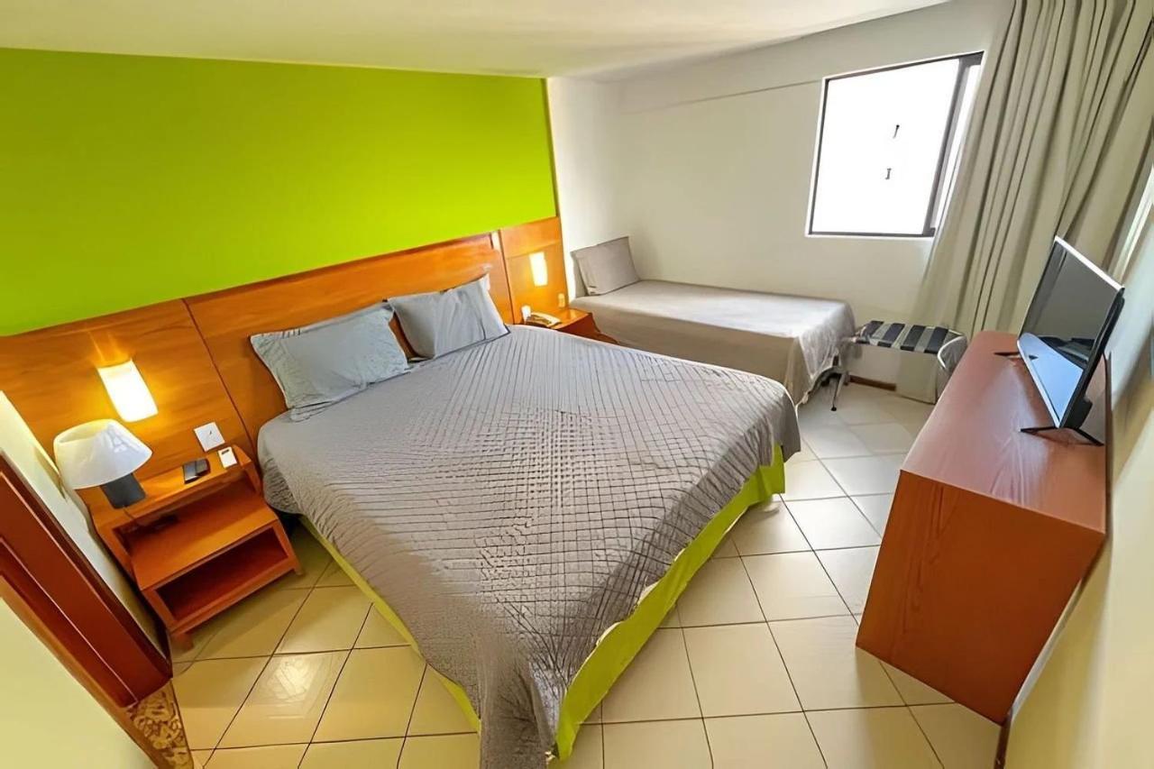 Plaza Suite Natal Luaran gambar