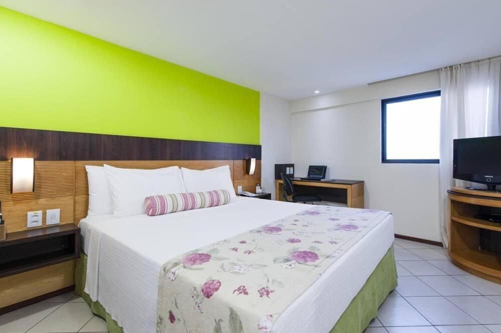 Plaza Suite Natal Luaran gambar